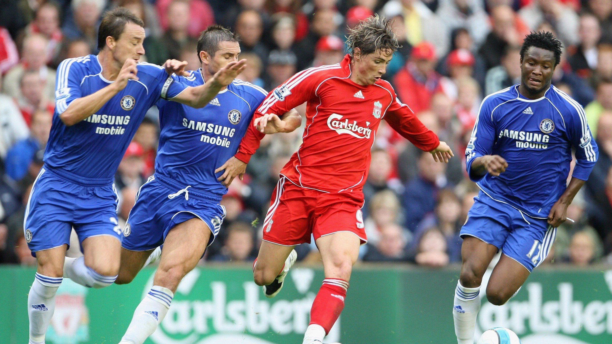 NBA季后赛激战正酣，勇士队逆转取胜，库