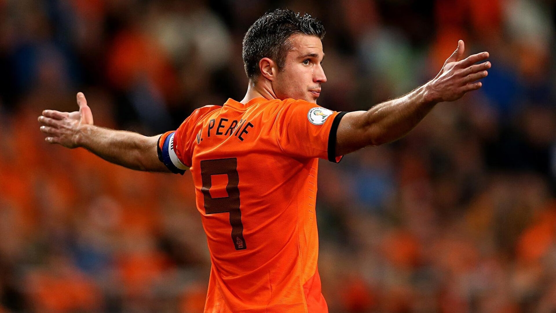 电竞产业蓬勃发展，全球总决赛引爆热潮